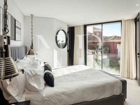 Villa en Urbanización El Herrojo con vistas panorámicas en venta