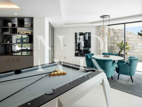 Villa en Urbanización El Herrojo con vistas panorámicas en venta