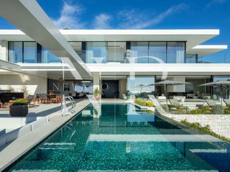 Villa en Urbanización El Madroñal con vistas panorámicas en venta