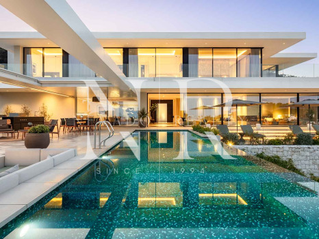 Villa en Urbanización El Madroñal con vistas panorámicas en venta