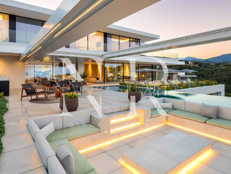 Villa en Urbanización El Madroñal con vistas panorámicas en venta