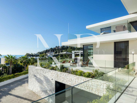 Villa en Urbanización El Madroñal con vistas panorámicas en venta