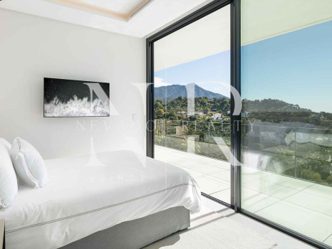 Villa en Urbanización El Madroñal con vistas panorámicas en venta