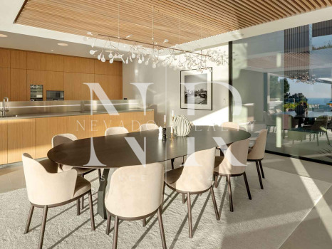 Villa en Urbanización El Madroñal con vistas panorámicas en venta