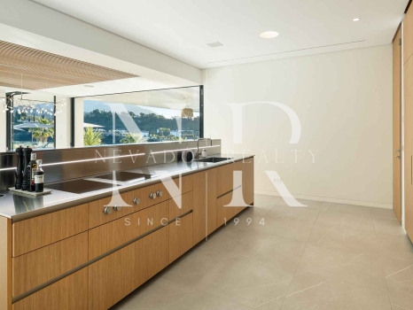 Villa en Urbanización El Madroñal con vistas panorámicas en venta