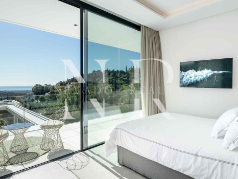 Villa en Urbanización El Madroñal con vistas panorámicas en venta