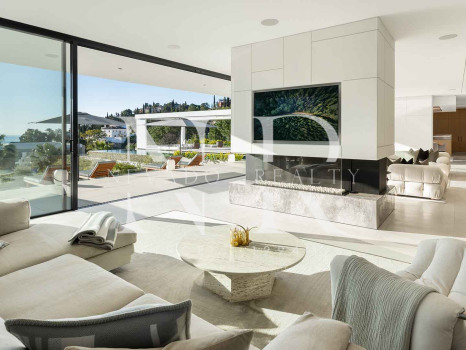 Villa en Urbanización El Madroñal con vistas panorámicas en venta