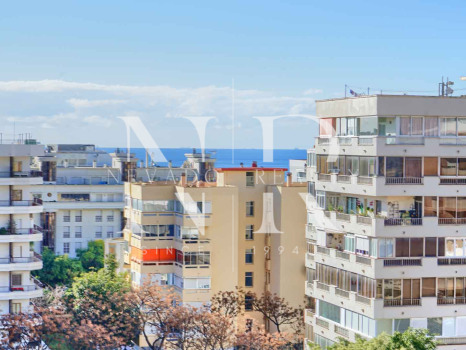 Renovated apartment on Ricardo Soriano with sea views for short-term rental.