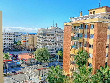 Renovated apartment on Ricardo Soriano with sea views for short-term rental.