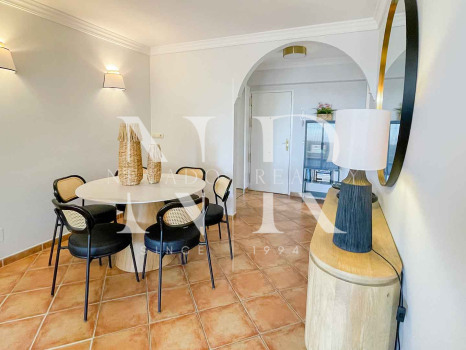Renovated apartment on Ricardo Soriano with sea views for short-term rental.