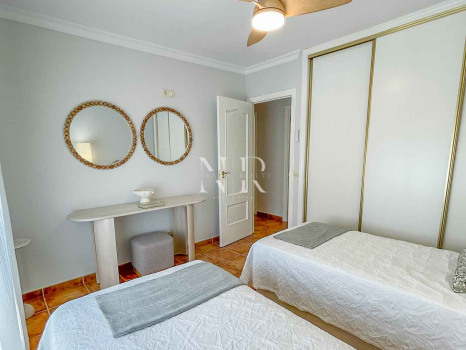 Renovated apartment on Ricardo Soriano with sea views for short-term rental.