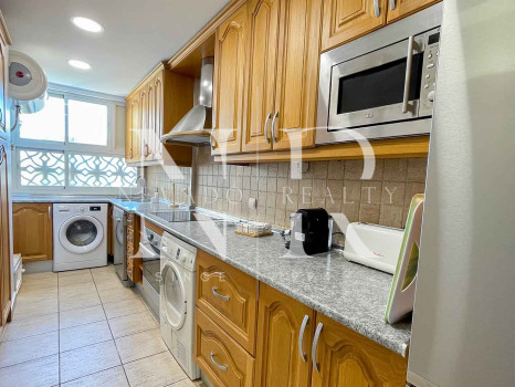 Renovated apartment on Ricardo Soriano with sea views for short-term rental.
