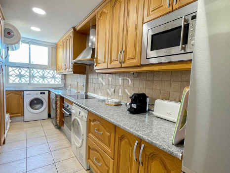 Renovated apartment on Ricardo Soriano with sea views for short-term rental.
