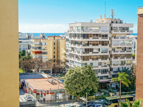 Renovated apartment on Ricardo Soriano with sea views for short-term rental.