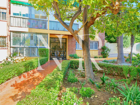 Renovated apartment on Ricardo Soriano with sea views for short-term rental.