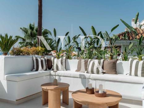Penthouse à vendre dans le lotissement La Quinta Village avec vue sur la mer