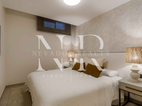 Semi-detached house for sale in Banús Bay Urbanization, just minutes from the beach