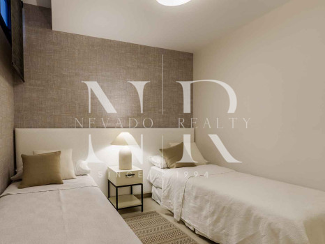 Semi-detached house for sale in Banús Bay Urbanization, just minutes from the beach
