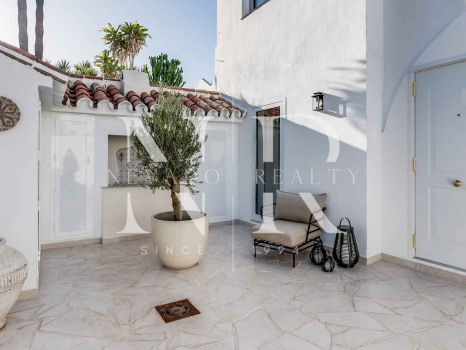 Maison mitoyenne entièrement rénovée à vendre dans le lotissement Los Potros