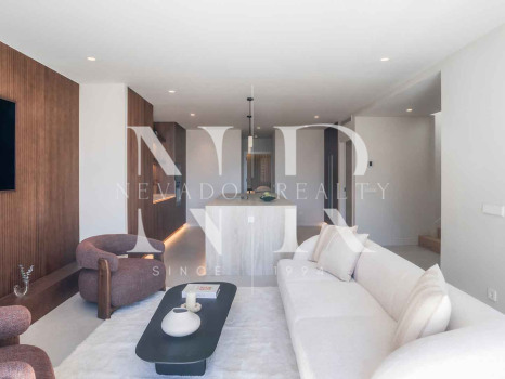 Penthouse entièrement rénové à vendre dans le complexe résidentiel Alminar de Marbella