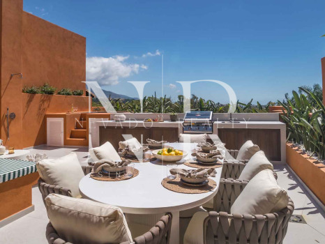 Penthouse entièrement rénové à vendre dans le complexe résidentiel Alminar de Marbella