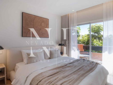 Penthouse entièrement rénové à vendre dans le complexe résidentiel Alminar de Marbella
