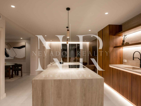 Penthouse entièrement rénové à vendre dans le complexe résidentiel Alminar de Marbella