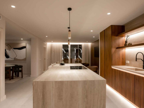Completely renovated penthouse for sale in the Alminar de Marbella development