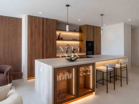 Completely renovated penthouse for sale in the Alminar de Marbella development