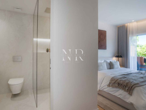 Completely renovated penthouse for sale in the Alminar de Marbella development