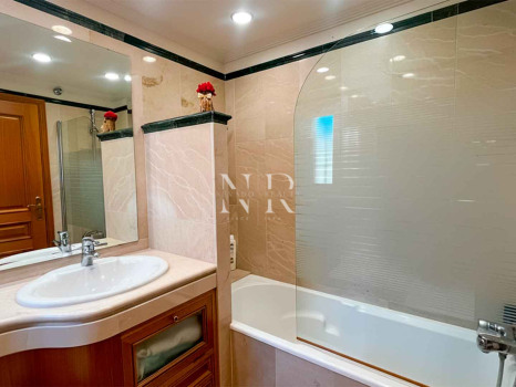 Villa jumelée à vendre dans le lotissement Santa Clara Golf avec vue sur la mer