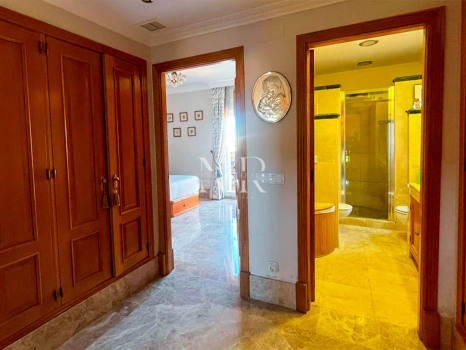Villa jumelée à vendre dans le lotissement Santa Clara Golf avec vue sur la mer