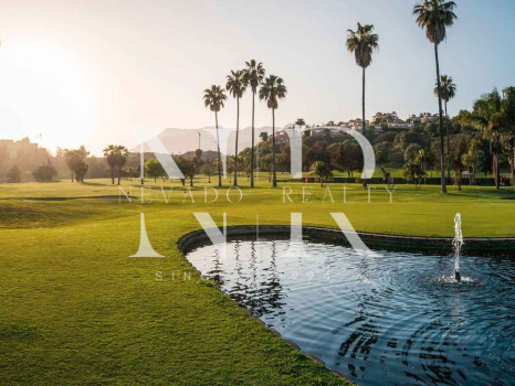 Villa jumelée à vendre dans le lotissement Santa Clara Golf avec vue sur la mer