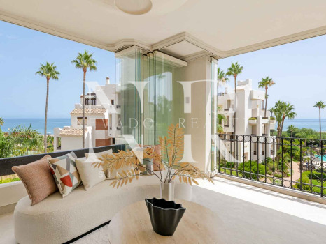 Appartement à vendre dans le complexe résidentiel Bahía del Velerín, en première ligne de plage