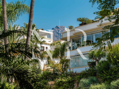 Ático en Urbanización Lomas del Rey completamente reformado en venta