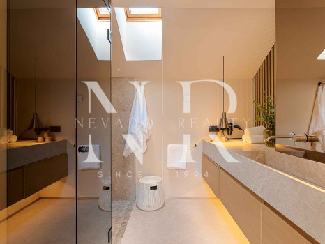 Ático en Urbanización Lomas del Rey completamente reformado en venta
