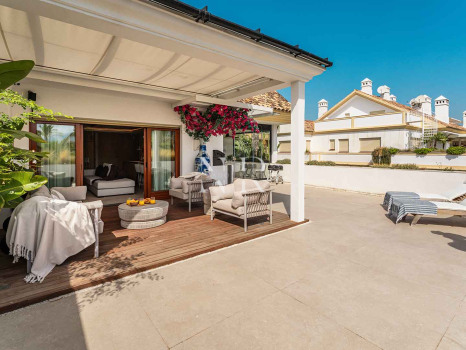 Ático en Urbanización Lomas del Rey completamente reformado en venta