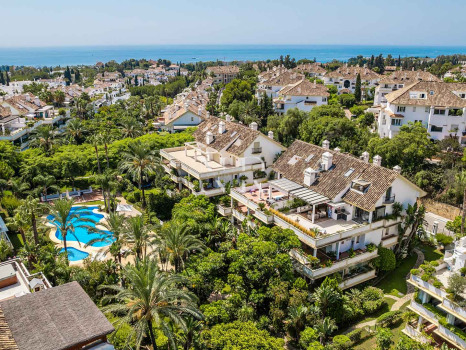 Ático en Urbanización Lomas del Rey completamente reformado en venta