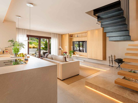 Ático en Urbanización Lomas del Rey completamente reformado en venta