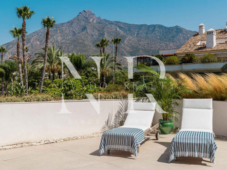Ático en Urbanización Lomas del Rey completamente reformado en venta