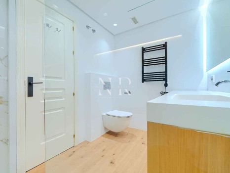 Semi-detached villa for sale in Oasis de Nagüeles with a private pool
