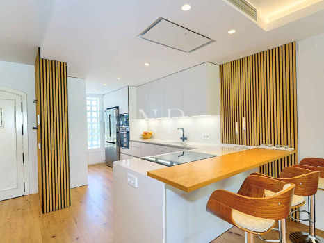 Semi-detached villa for sale in Oasis de Nagüeles with a private pool