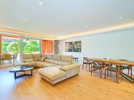 Semi-detached villa for sale in Oasis de Nagüeles with a private pool