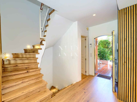 Semi-detached villa for sale in Oasis de Nagüeles with a private pool