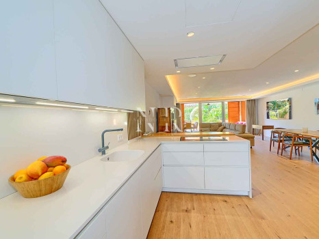 Semi-detached villa for sale in Oasis de Nagüeles with a private pool
