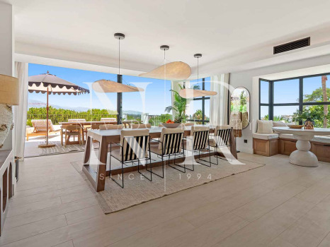 Villa en Nueva Andalucía con vistas al mar en venta