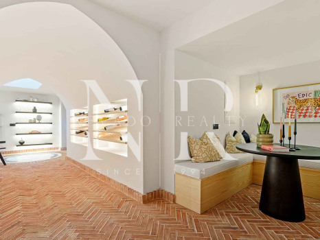 Villa en Nueva Andalucía con vistas al mar en venta