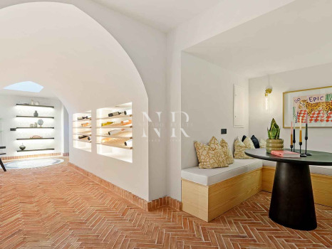 Villa in Nueva Andalucía with sea views for sale