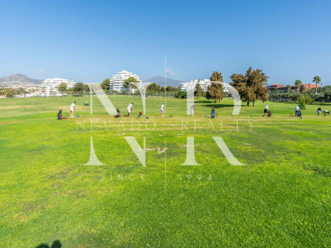 Plot next to the Real Club de Golf de Guadalmina with golf views for sale