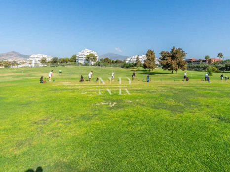 Plot next to the Real Club de Golf de Guadalmina with golf views for sale